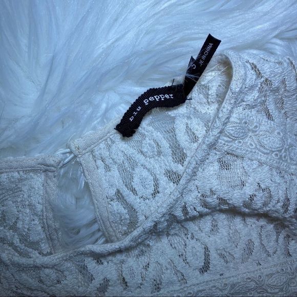 Blu pepper beige small Victorian style blouse - Picture 3 of 3